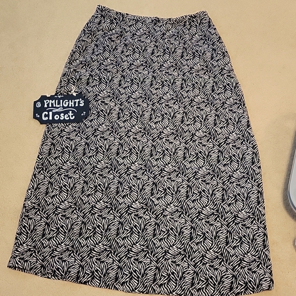 Liz Claiborne Collection Skirt 10 Zebra Print Black White